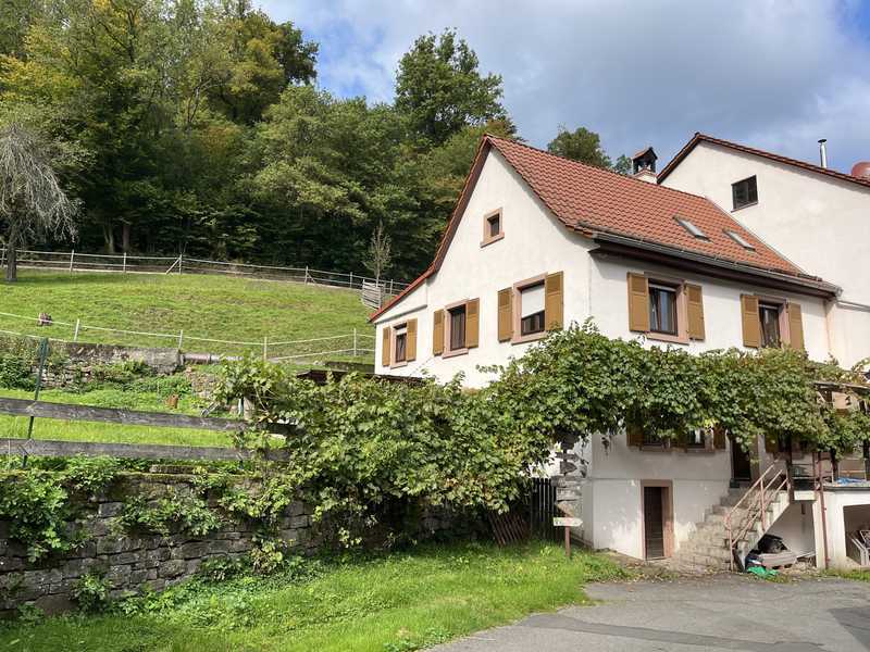                                                               Wohnhaus der Hei&szlig;en Heiner M&uuml;hle                                                       in Schönbrunn (Landshut)