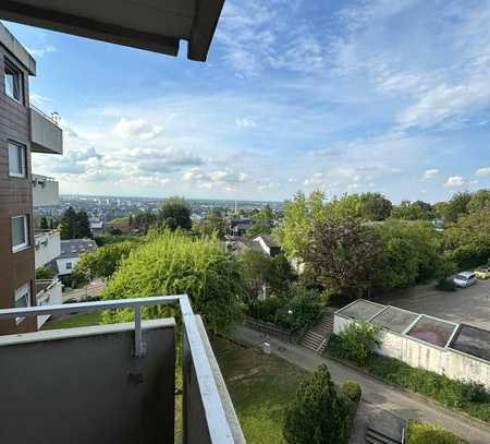 Schöne 3-Zimmer-Wohnung in Karlsruhe mit Blick ins Rheintal