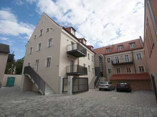 Außergewöhnliche 2-Zimmer-DG-Wohnung in aufwändig saniertem Denkmal in Kelheim
