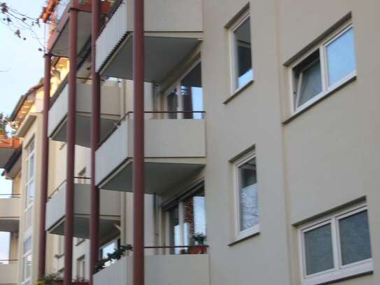 Ruhige 2-Zimmer Wohnung mit Balkon in Köln Riehl