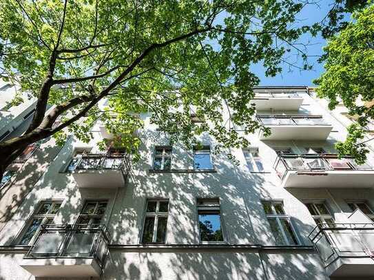 Provisionsfrei und bezugsfrei! Charmante und ruhige renovierungsbedürftige EG-Wohnung in Schöneberg