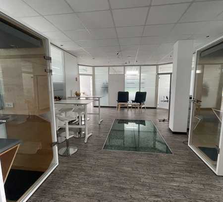 Büro/Praxisflächen im Multi-Media-Haus im 2.OG - 378 m²