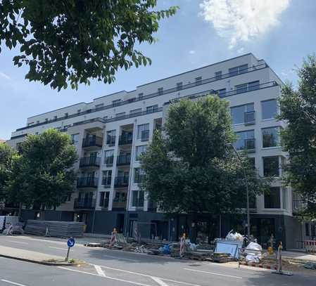 Einzug im hochwertigen Neubau im Schillerkiez - sonnige 2-Zimmerwohnung mit Balkon und EBK