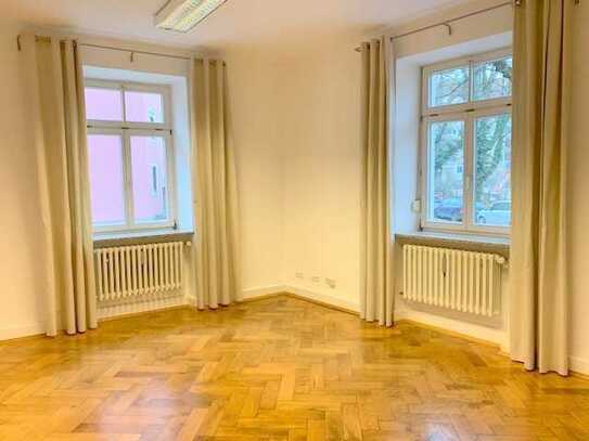 Spitzingplatz Altbau - 5-Zimmer, Parkett, hohe Decken - bezugsfrei ab sofort