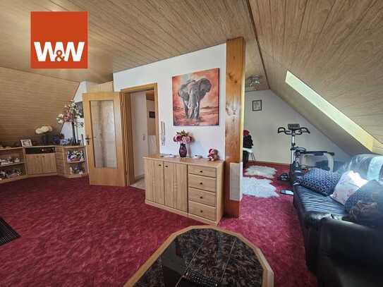 Tolles Einfamilienhaus als Doppelhaushälfte mit Doppelgarage und schönem Grundstück.