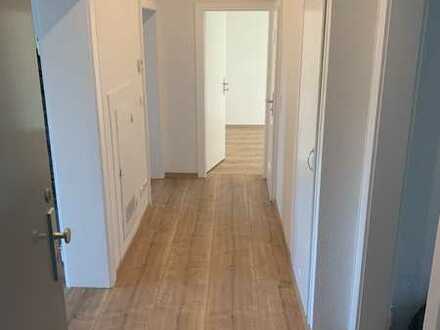 Erstbezug nach Sanierung: attraktive 3-Zimmer-Wohnung mit Einbauküche und Balkon in Karlsruhe