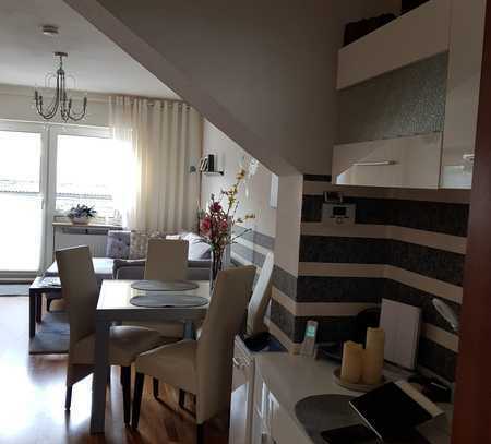 Gepflegte Wohnung mit zwei Zimmern sowie Balkon und Einbauküche in Gelsenkirchen