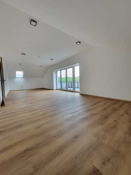                                                               Erstbezug: Ger&auml;umige 4,5 Zimmer Wohnung in ruhiger Lage                                                       in Isen (Erding)