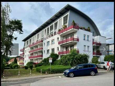 Modernisierte Wohnung mit zwei Zimmern und Balkon in Bensberg