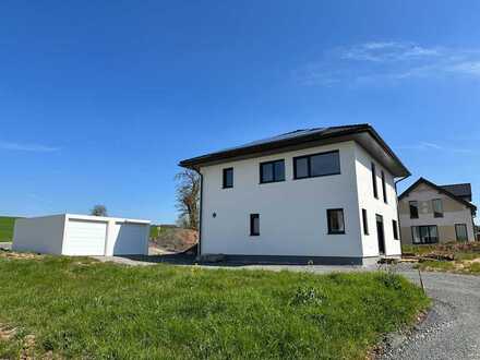 Fertiggestellter Neubau zum Erstbezug in ruhiger Lage!