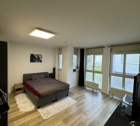 Vollständig renovierte Wohnung mit drei Zimmern und EBK in Rastatt
