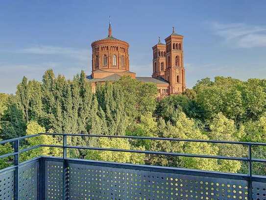 Top-Lage mit Parkblick im Wrangel-Kiez: Bezugsfreie Wohnung mit Balkon und sonniger Ausrichtung