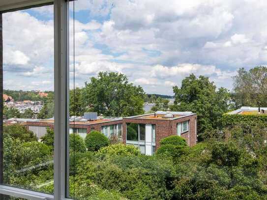 Architektenhaus mit Garten und traumhaftem Panorama über den Wannsee