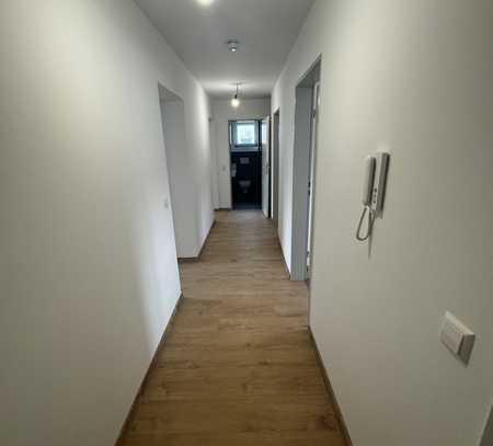 3-Zimmer-Wohnung mit Balkon und EBK in Kaiserslautern