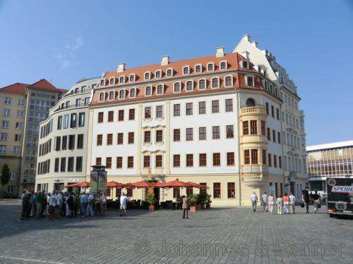 * Wohnen Sie exklusiv im Zentrum am Neumarkt mit Concierge u. Dachterrasse *