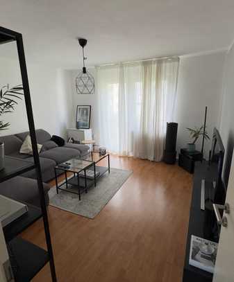 Von privat- 4-Zimmer-Wohnung im schönen Pempelfort