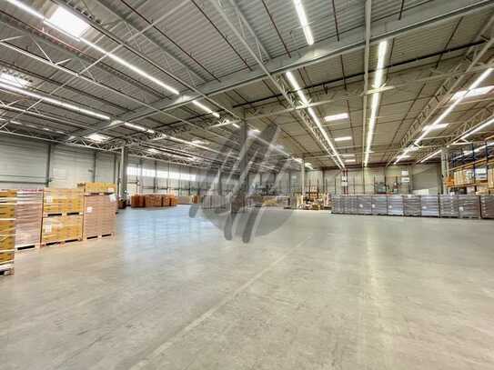 SCHNELL VERFÜGBAR ✓ 24/7 ✓ RAMPE + EBEN ✓ Lager-/Logistik (8.000 m²) mit Büro