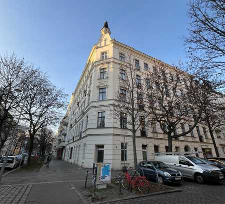 3-Zimmer Altbautraum in Alt-Moabit // Magnificent 2-Bedroom-Apartment w Master-Bathroom