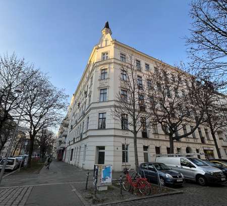 3-Zimmer Altbautraum in Alt-Moabit // Magnificent 2-Bedroom-Apartment w Master-Bathroom