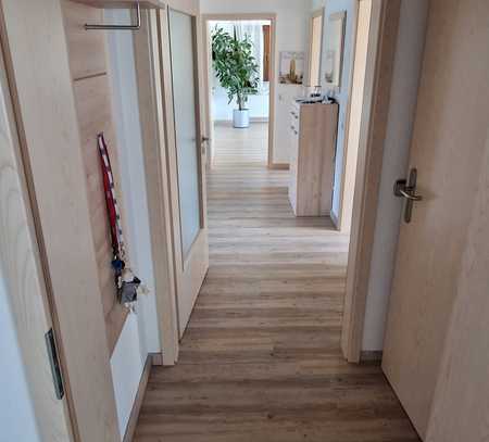 DG Luxus-Wohnung Klima Whirlpool Küche Venylböden LED Deckenleuchten Lage Lage Lage