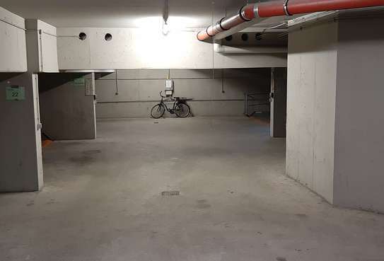 Tiefgaragenstellplatz zu vermieten