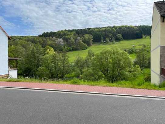 Grundstück mit Baugenehmigung MFH 4 Wohneinheiten