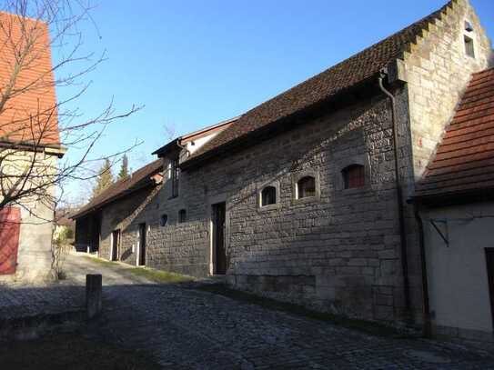 Schöne, geräumige drei Zimmer Wohnung in Ansbach (Kreis), Rothenburg ob der Tauber