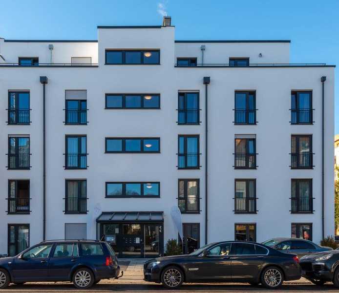                                                               Garagenpl&auml;tze in neuer Tiefgarage. Keine Duplex!                                                       in Perlach (München)