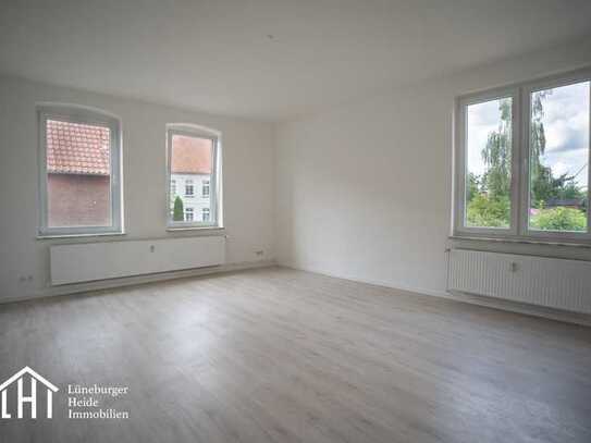 renovierte 3-Zimmer Erdgeschoss Wohnung im Herzen von Wieren!