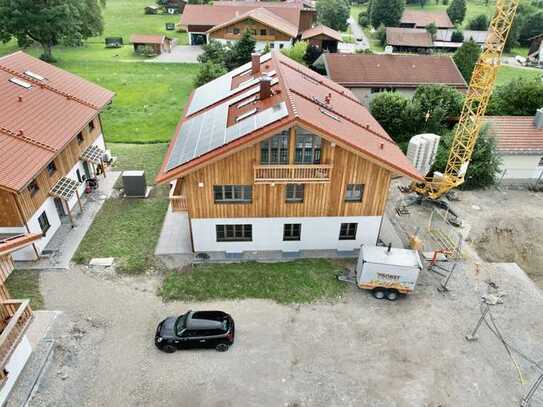 "Haus Geierstein" - Wohnträume in Marschall DHH: Neubauprojekt verbindet Komfort mit Berglandschaft