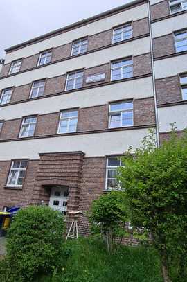 auch als WG geeignet, super Wohnung mit Balkon und Tageslichtbad inklusive