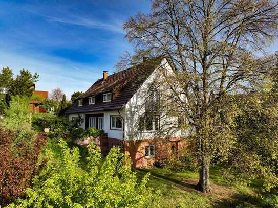 Stadtnah im Grünen - freistehendes Doppelhaus in bester Lage