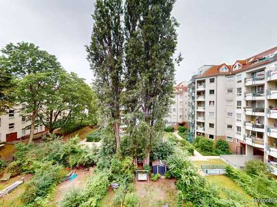 Schöne möblierte 3 - Zimmerwohnung in einem modernisierten Mehrfamilienhaus mit Balkon, in Tempelhof