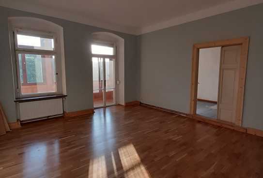 680 € - 105 m² - 3.0 Zi.
Wohnung mit Elbblick!