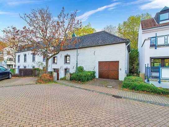 PHI AACHEN - Idyllisches Wohndomizil mit Garten und Garage in begehrter Lage von Aachen-Laurensberg!