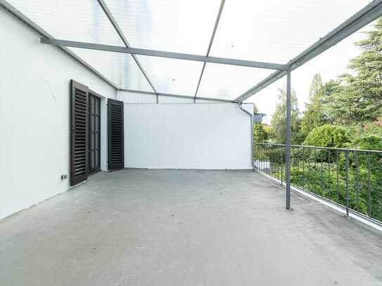 Frisch sanierte 2-Zimmer-Terrassenwohnung auf der Brucknerallee