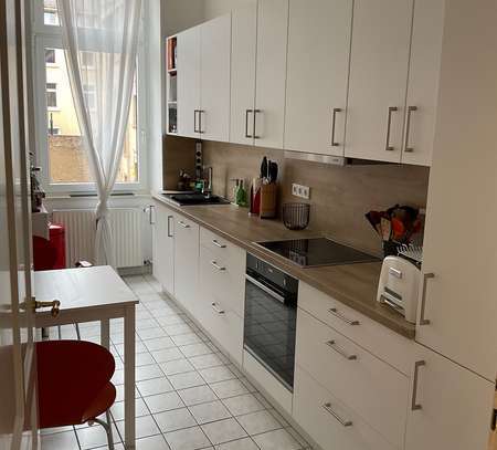 Exklusive 4-Raum-Wohnung mit gehobener Innenausstattung mit Balkon und Einbauküche in Frankfurt