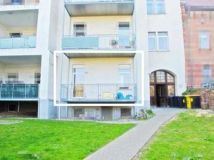 ** GROßE 2-Zimmer-Wohnung mit GROßEM Balkon **