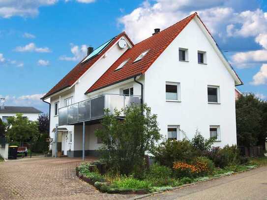 Modernisiertes Wohnhaus mit schönem Garten