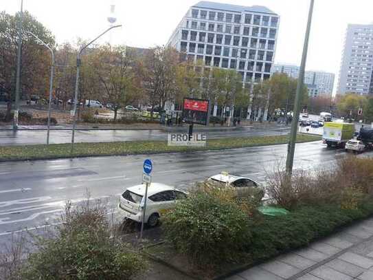 Großzügige Bürofläche in Mitte