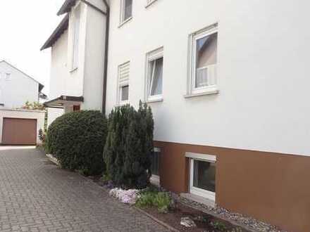 Ansprechende Altbau 2,5-Zimmer-DG-Wohnung mit EBK in Hallstadt