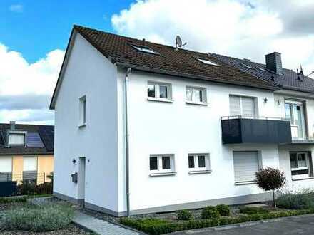 Modernes Einfamilienhaus mit Einbauküche, Garage und Garten in Brühl