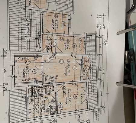 Attraktive und gepflegte 4-Zimmer-Wohnung mit Balkon und Einbauküche in Aschaffenburg