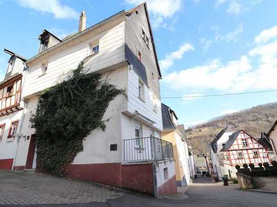 *vorgemerkt*Charmante Immobilie in hochwassersicherer Lage von St. Aldegund, Nähe Zell