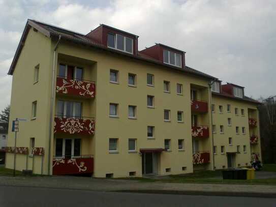 DOMINI bietet! ! 2-Zimmer-Wohnung im 2. OG..!