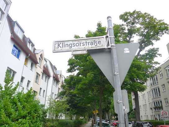 Klingsorstraße/nie wieder Parkplatzsuche! Tiefgaragenstellplatz ab sofort zu vermieten!