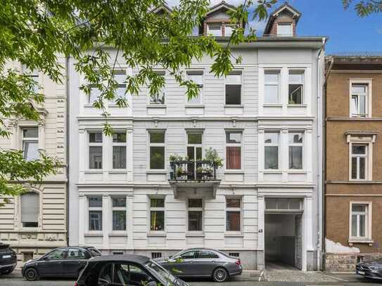 Altbau im Johannesviertel - Eine ganze Etage in 2 Wohnungen geteilt