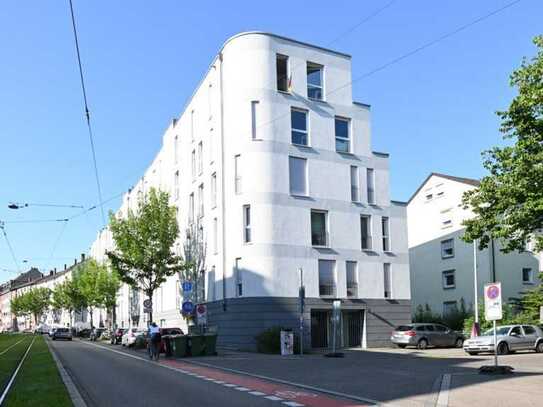 Citynahe Lage: 3 Zimmerwohnung mit Aufzug
und großem Westbalkon