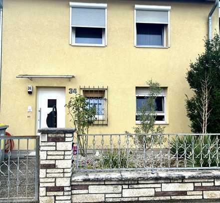 Ihr Familientraum mit Garten, Balkon und 2 Garagen in einer ruhigen Wohngegend