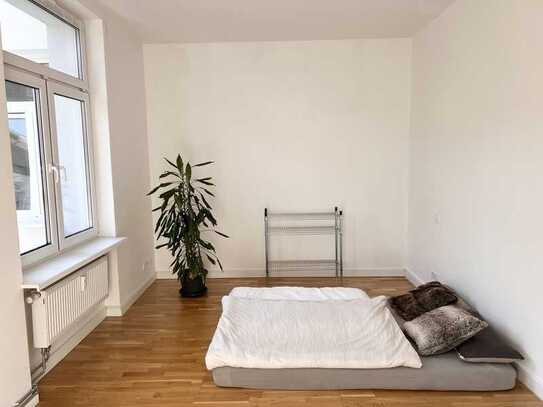 WG Zimmer / halbe Wohnung (2er WG)